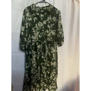 Torrid Womens Size 2x‎ Green Floral Dress